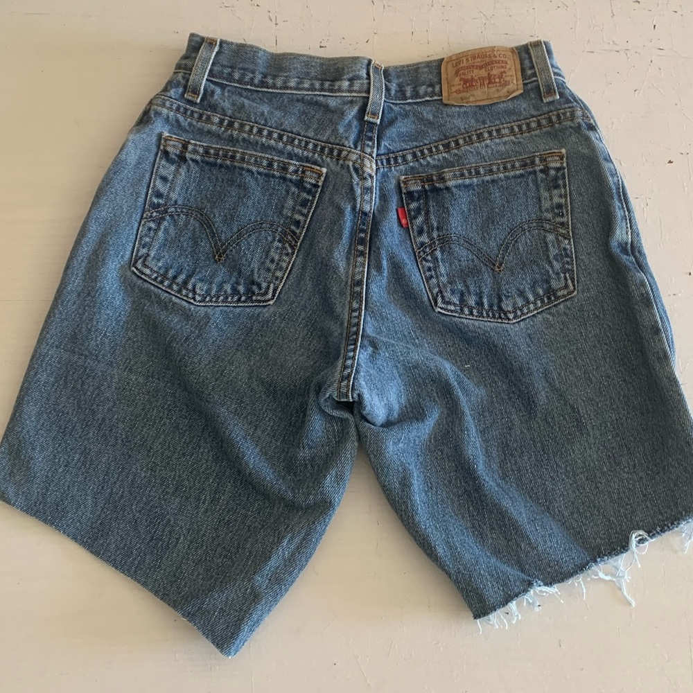 Vintage Levi’s high waisted denim shorts